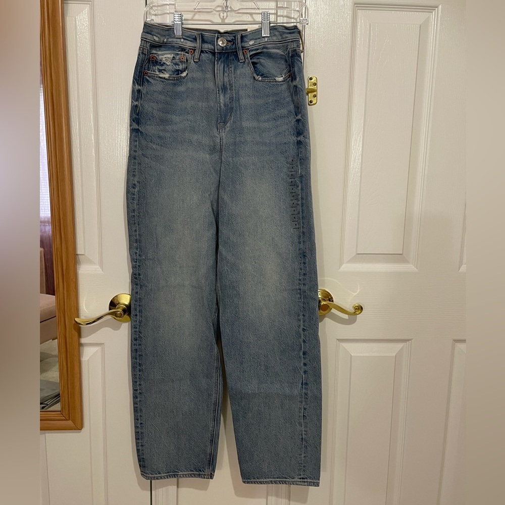 American Eagle Baggy Jeans